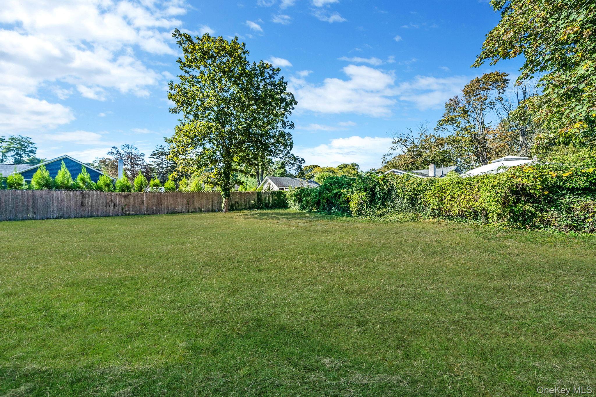 15 Sayville Road, Mastic Beach, NY 11951