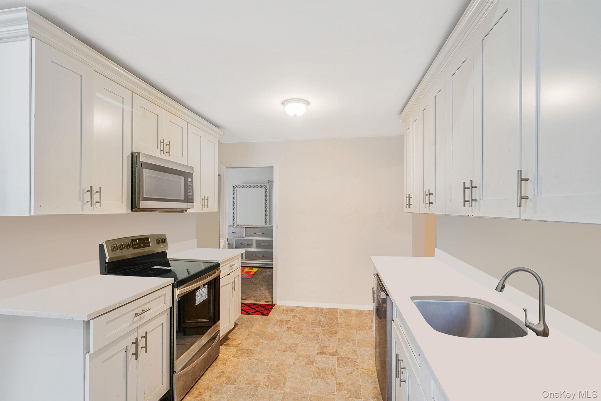 15 Sayville Road, Mastic Beach, NY 11951