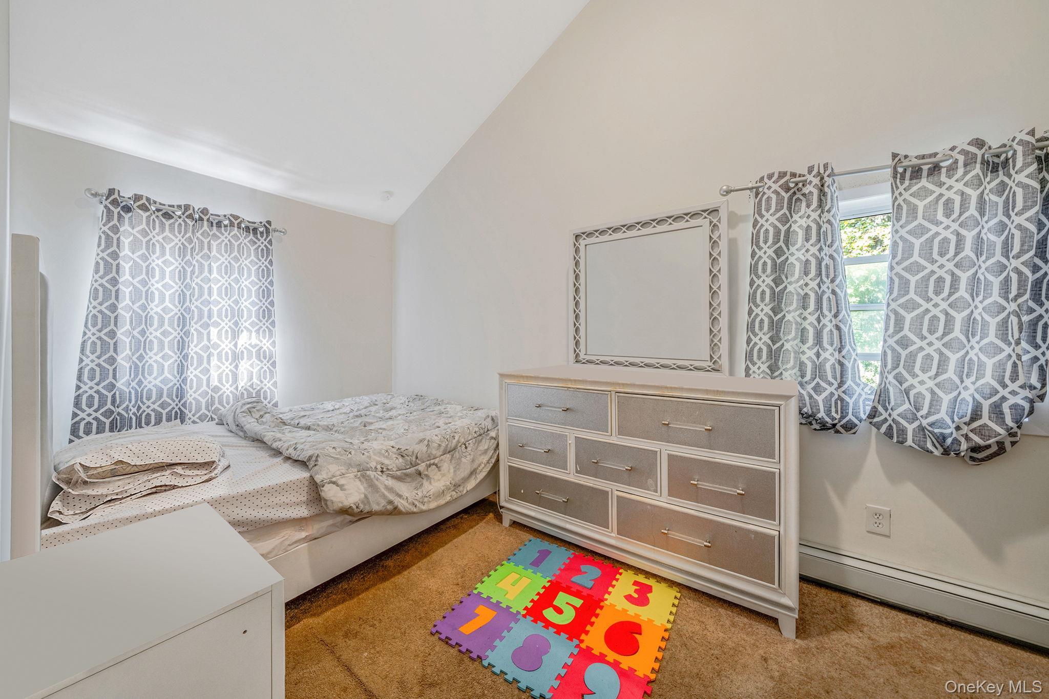 15 Sayville Road, Mastic Beach, NY 11951