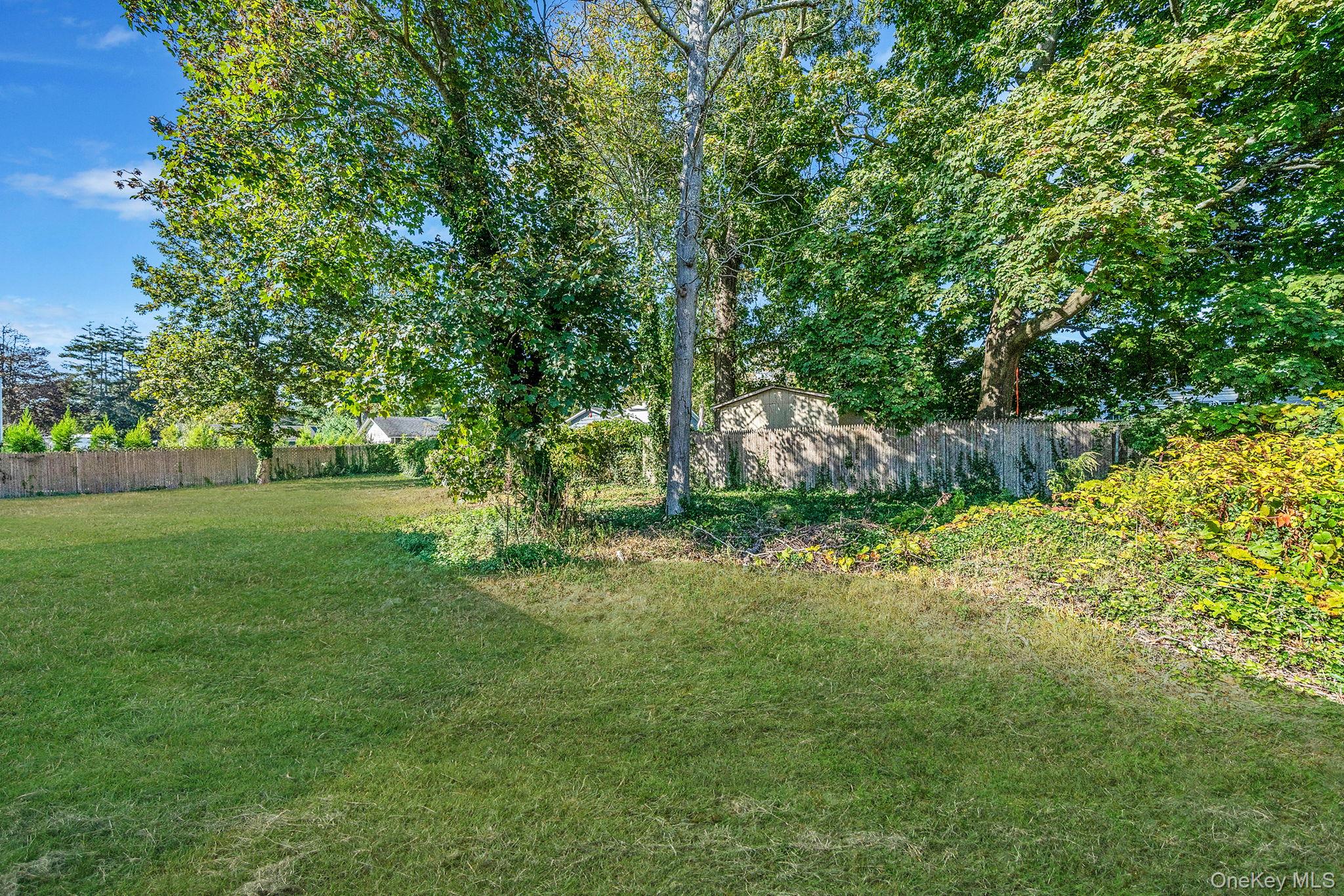 15 Sayville Road, Mastic Beach, NY 11951