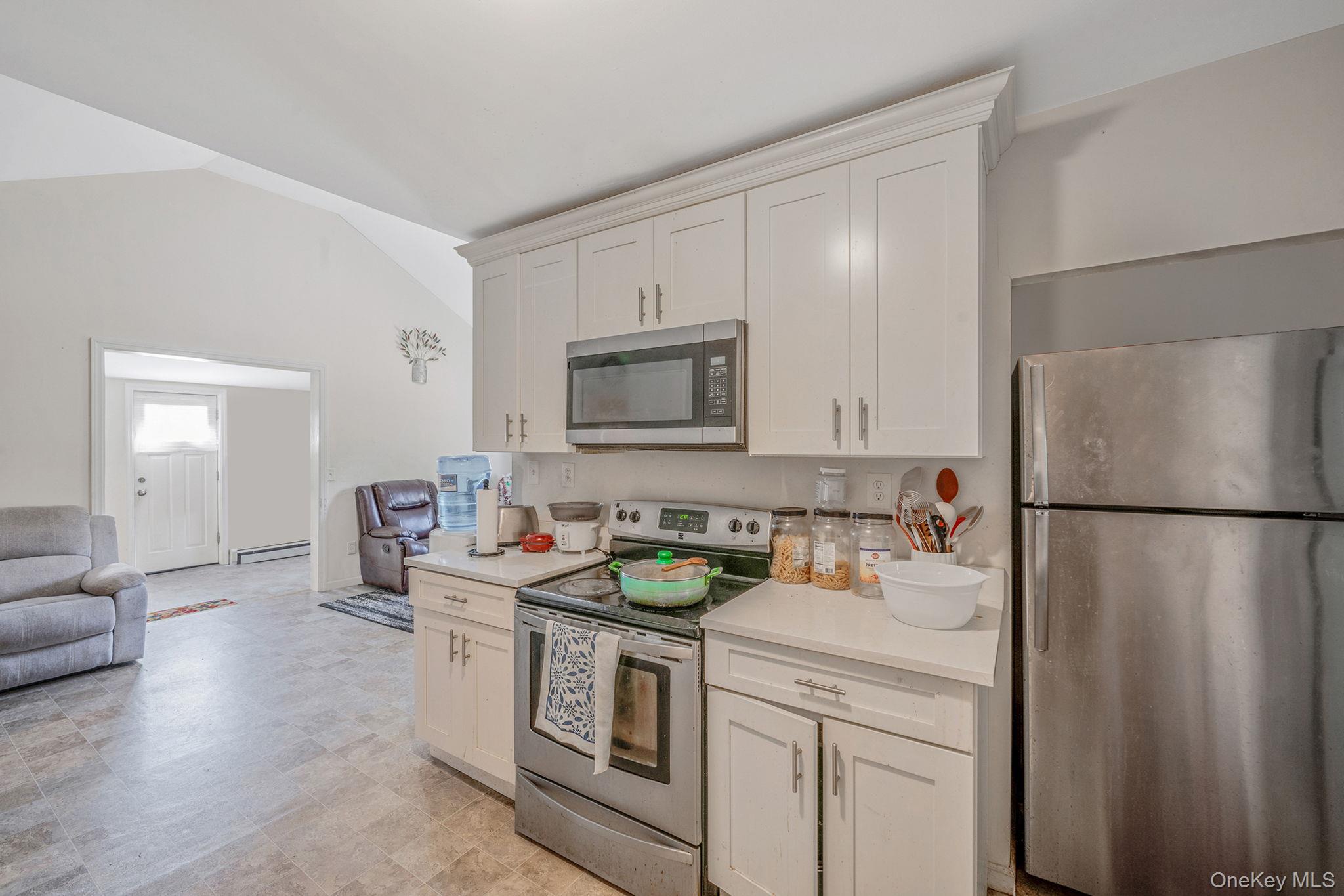 15 Sayville Road, Mastic Beach, NY 11951