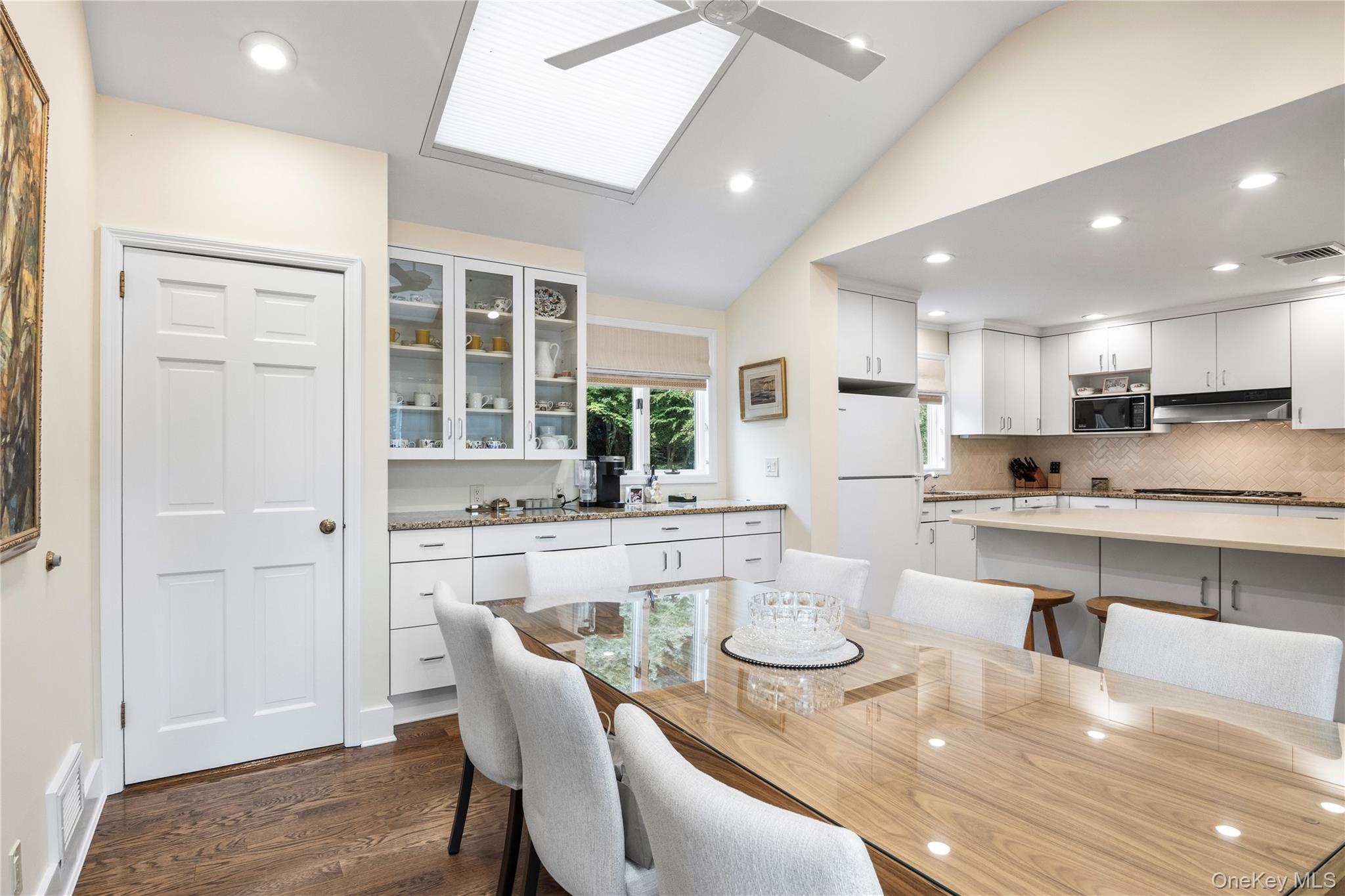 1276 Ridge Road, Laurel Hollow, NY 11791