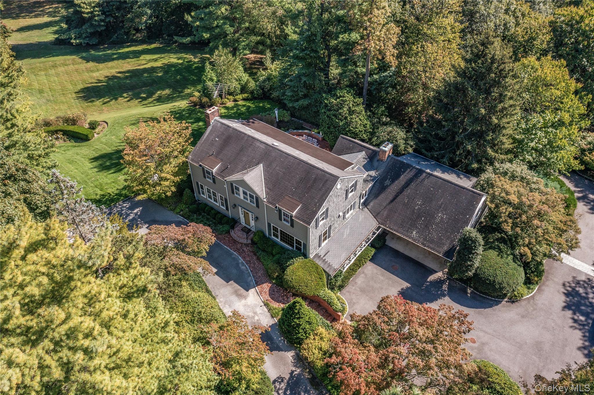 1276 Ridge Road, Laurel Hollow, NY 11791