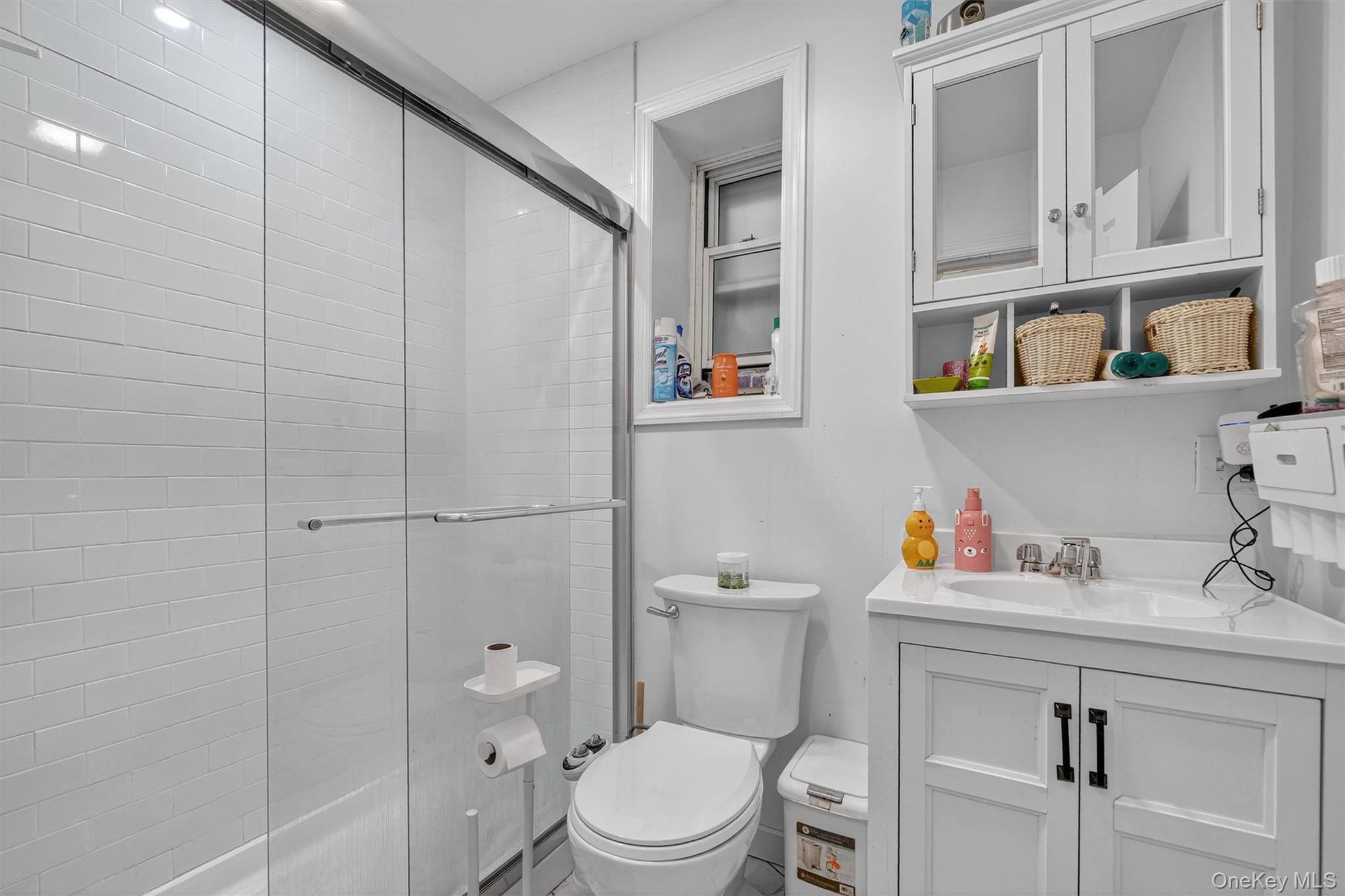 1818 Tomlinson Avenue, Bronx, NY 10461