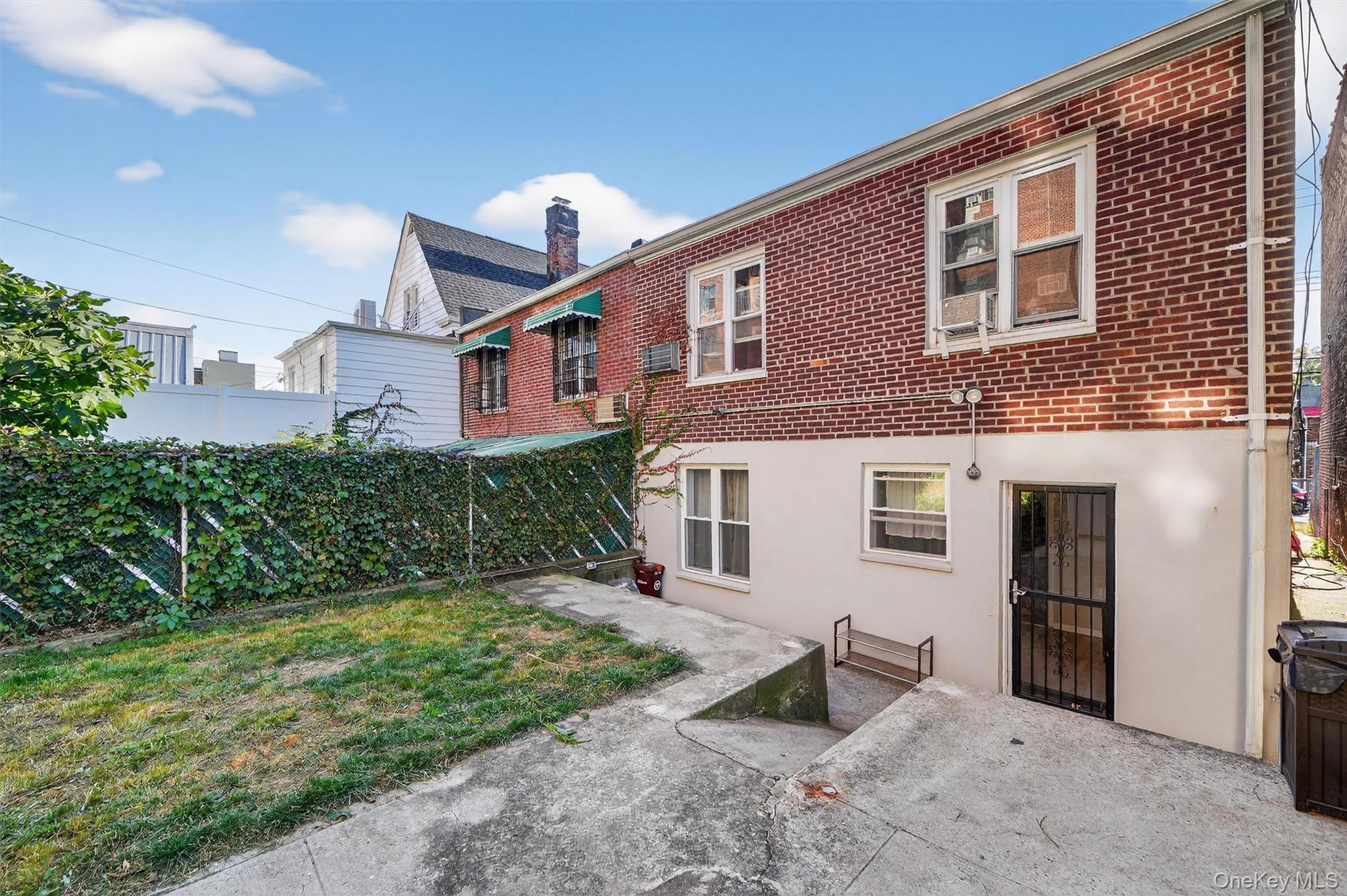 1818 Tomlinson Avenue, Bronx, NY 10461