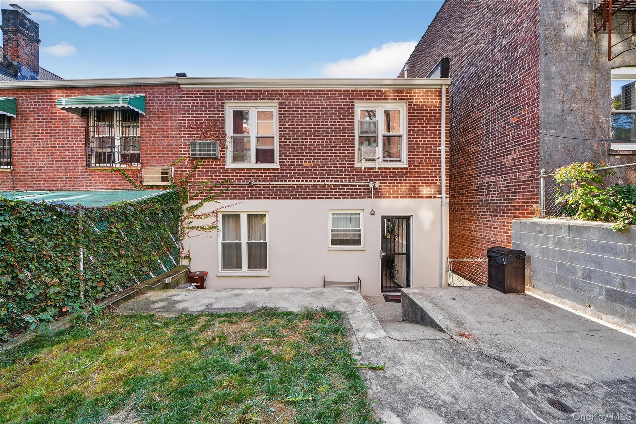 1818 Tomlinson Avenue, Bronx, NY 10461