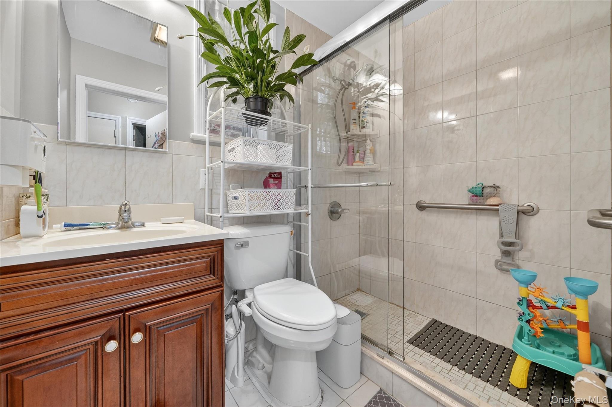 1818 Tomlinson Avenue, Bronx, NY 10461