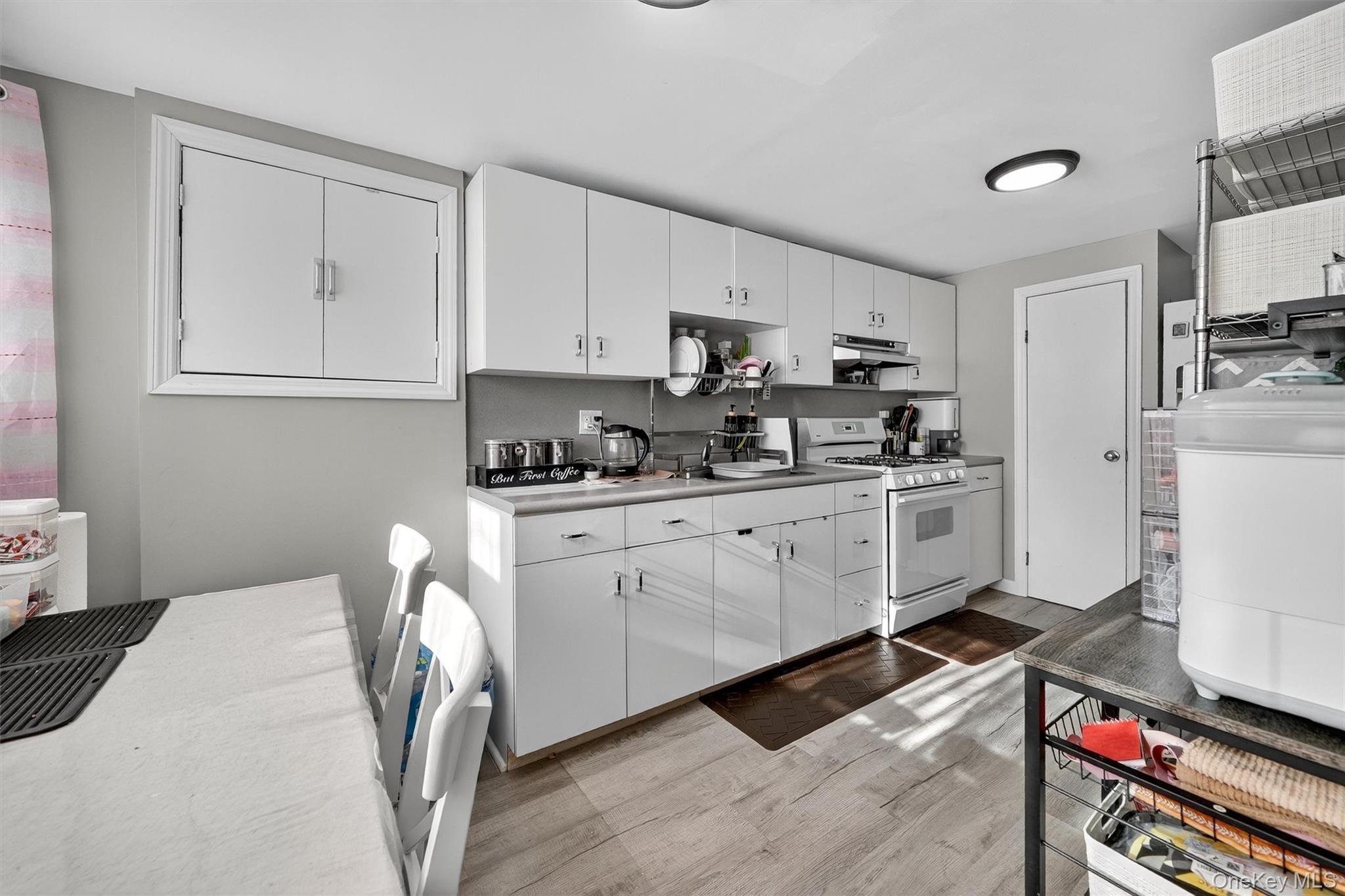 1818 Tomlinson Avenue, Bronx, NY 10461