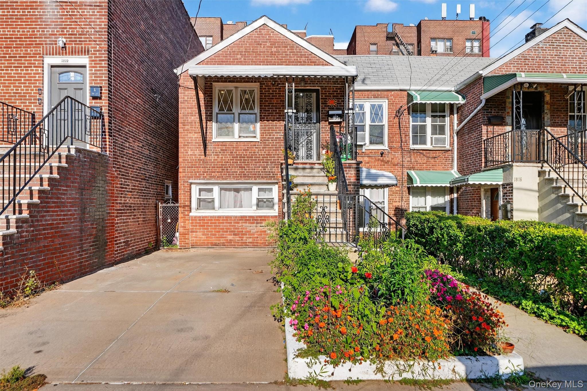 1818 Tomlinson Avenue, Bronx, NY 10461