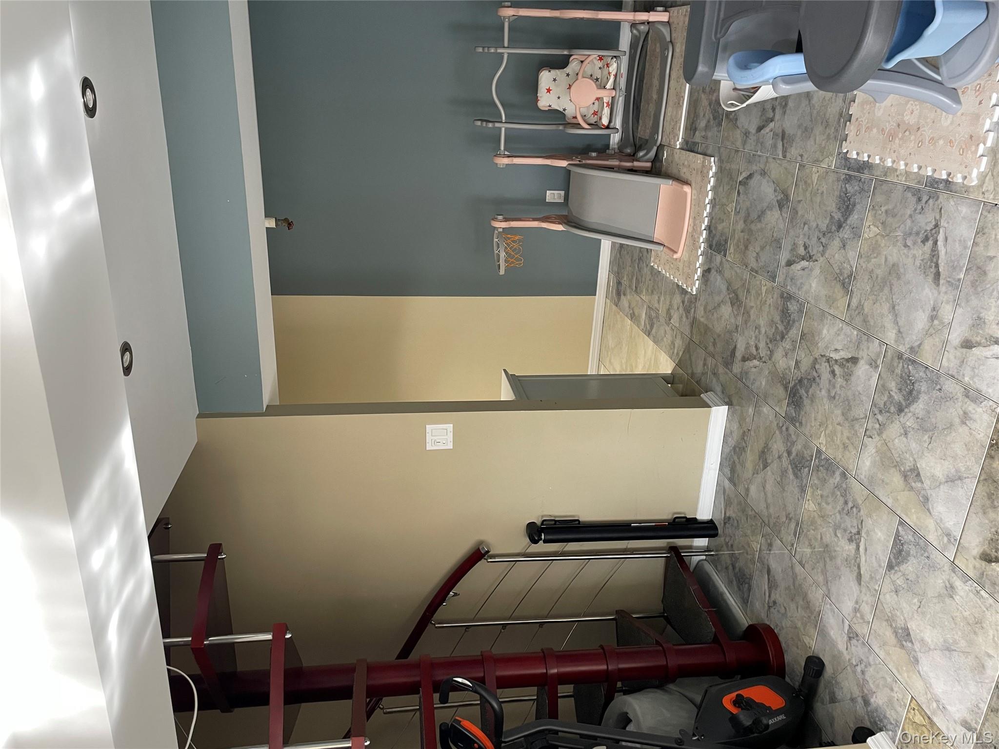 264-11 73rd Avenue # 128A4, Glen Oaks, NY 11004