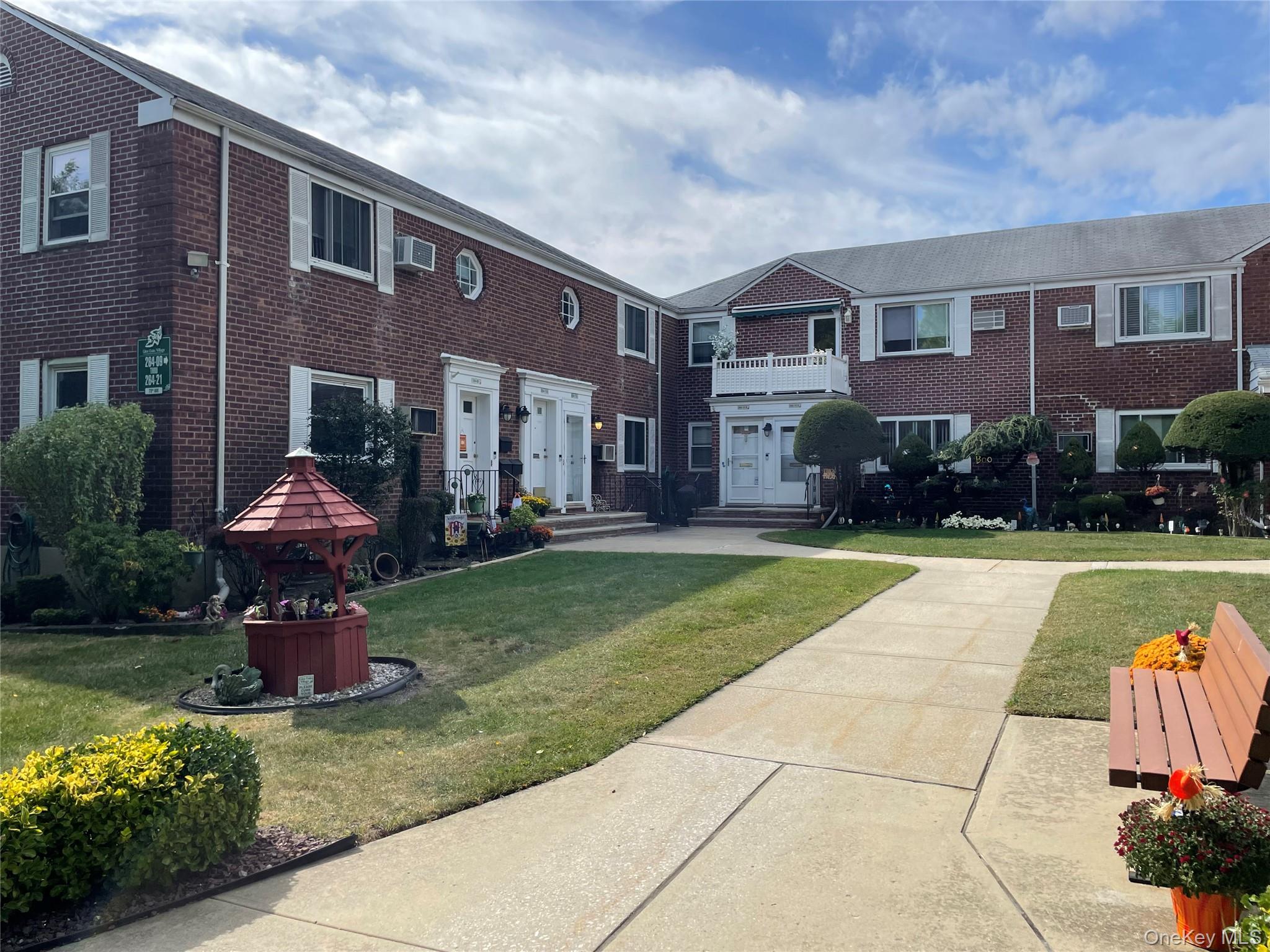 264-11 73rd Avenue # 128A4, Glen Oaks, NY 11004
