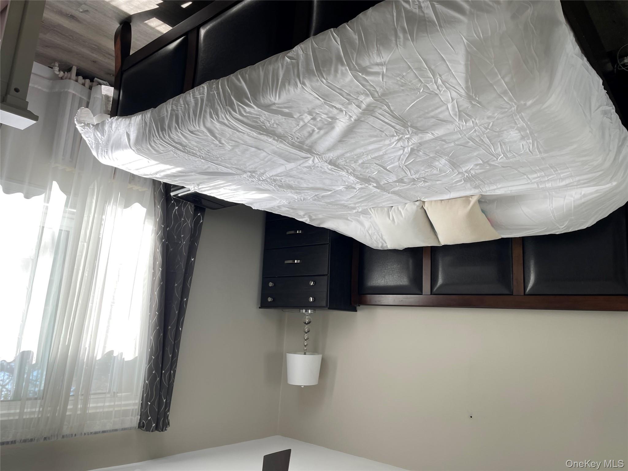 264-11 73rd Avenue # 128A4, Glen Oaks, NY 11004