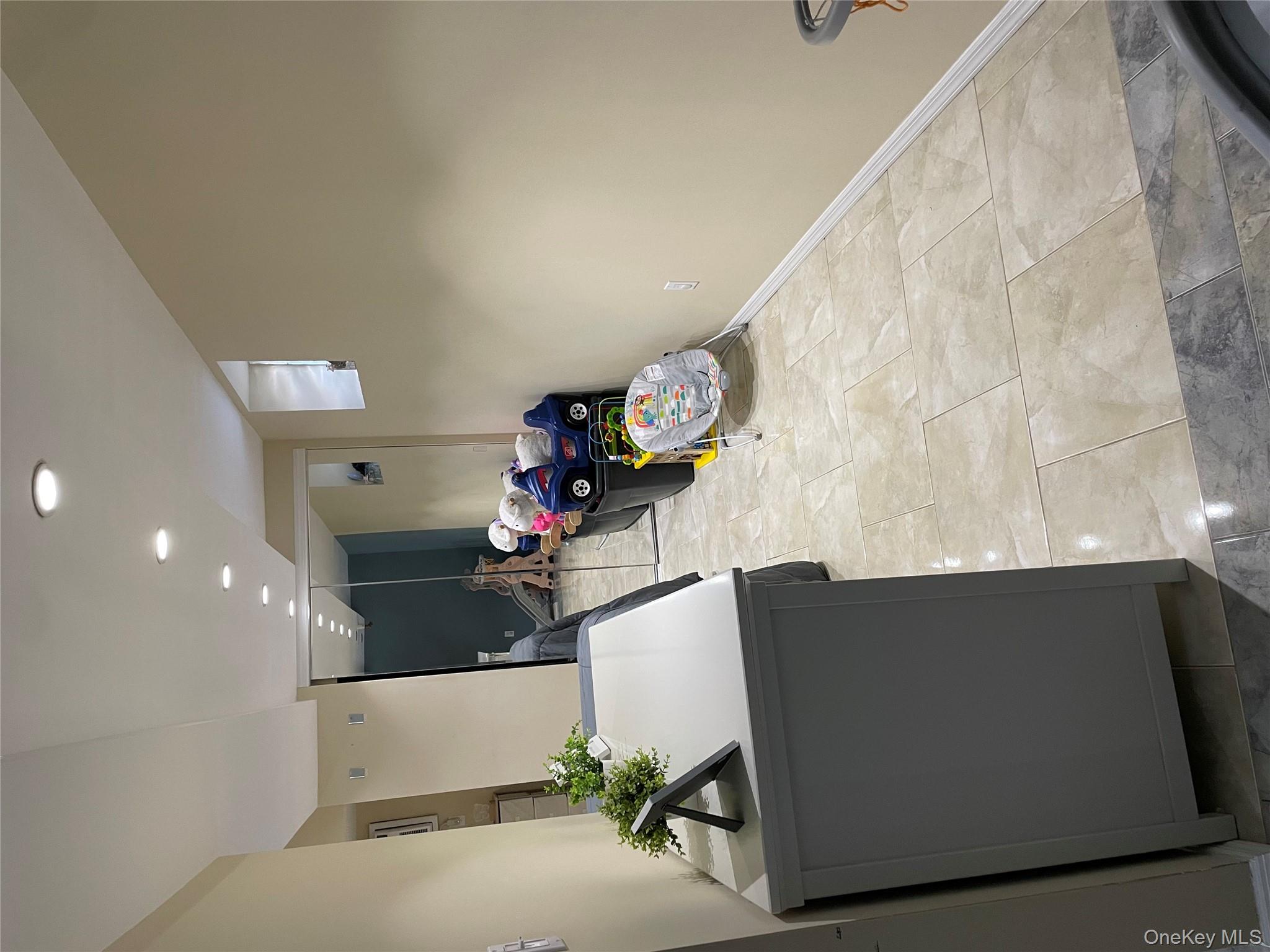 264-11 73rd Avenue # 128A4, Glen Oaks, NY 11004