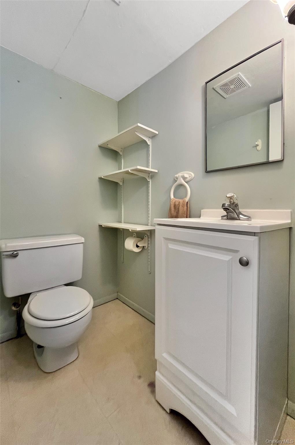 37 Friendly Way, Stormville, NY 12582