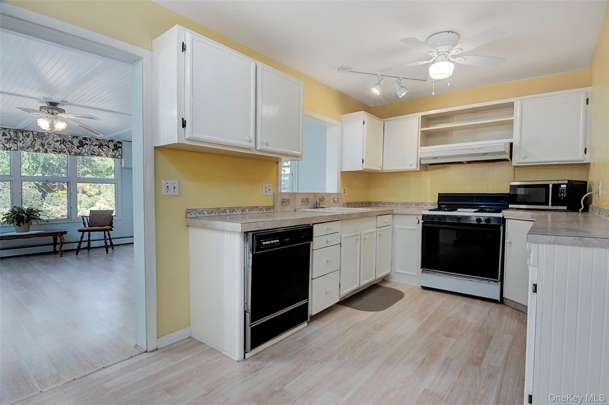 37 Friendly Way, Stormville, NY 12582