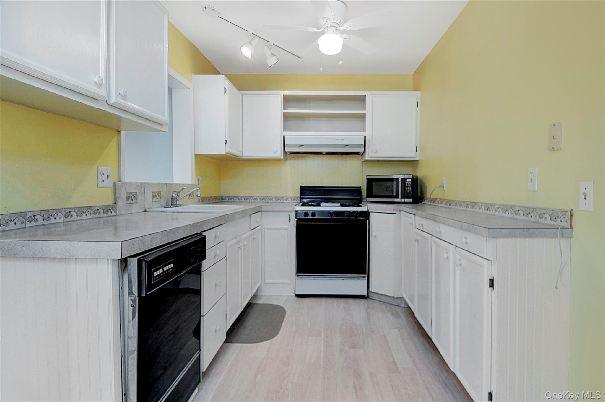 37 Friendly Way, Stormville, NY 12582