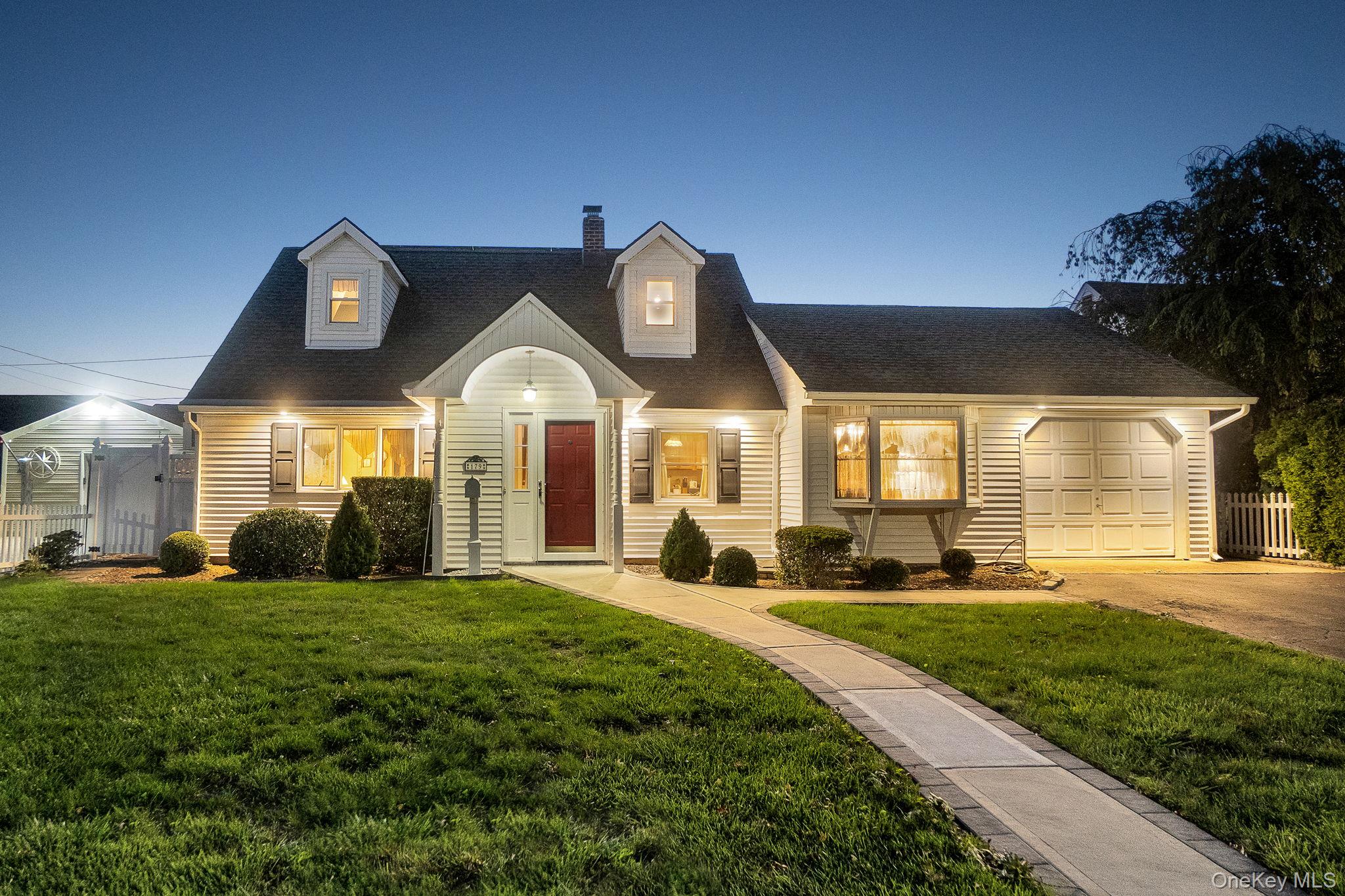 179 Swan Lane, Levittown, NY 11756