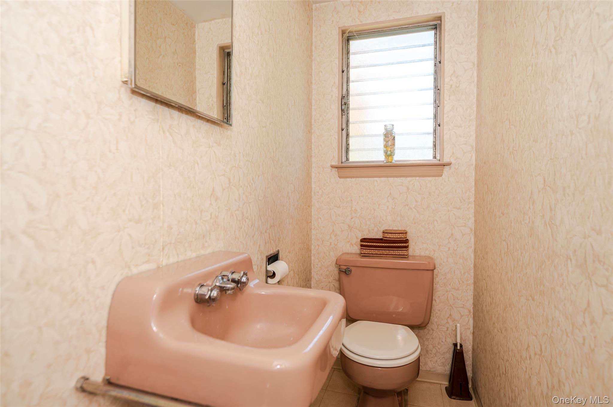 480 Windsor Place, Oceanside, NY 11572