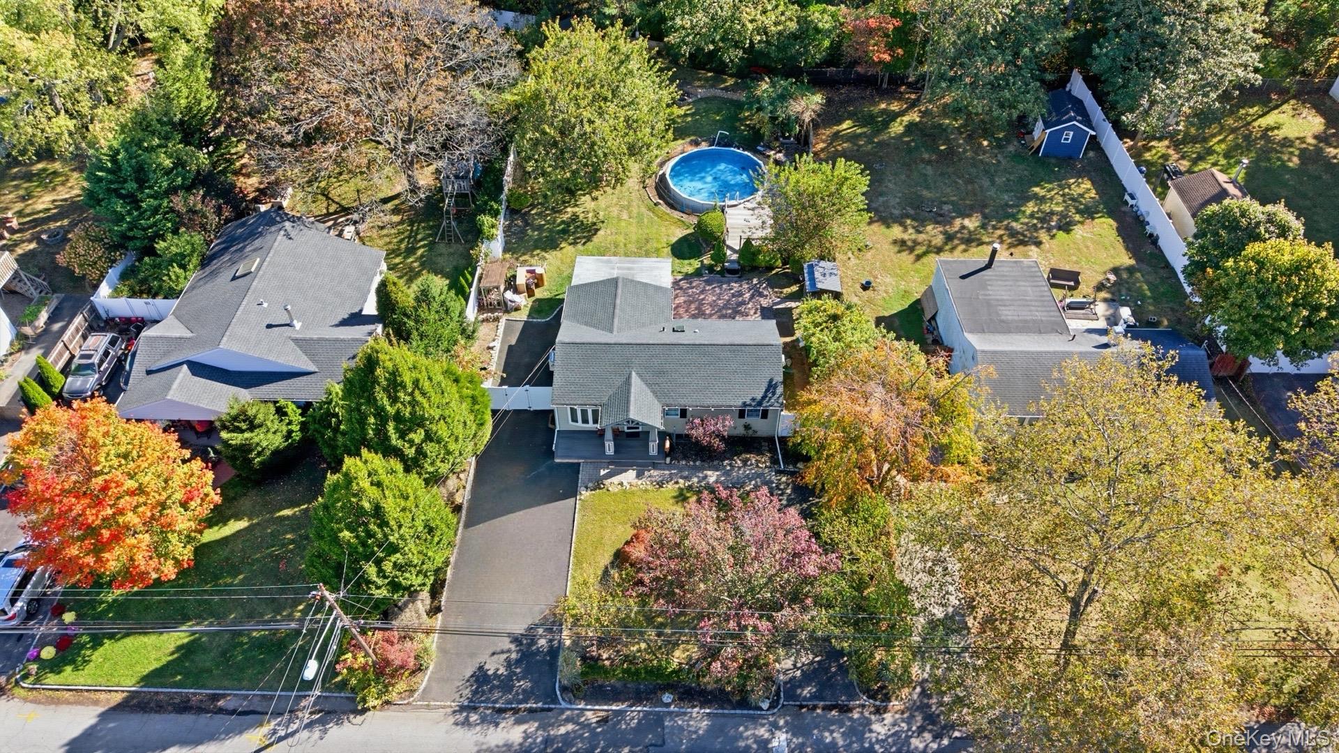 1537 N Thompson Drive, Bay Shore, NY 11706