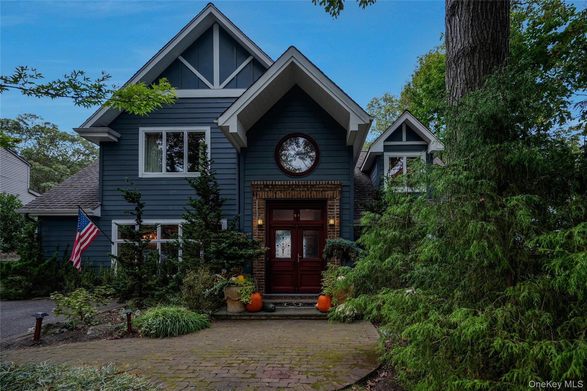 35 Semon Road, Huntington, NY 11743