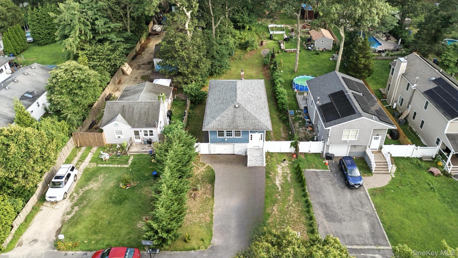 28 Ozark Street, Ronkonkoma, NY 11779