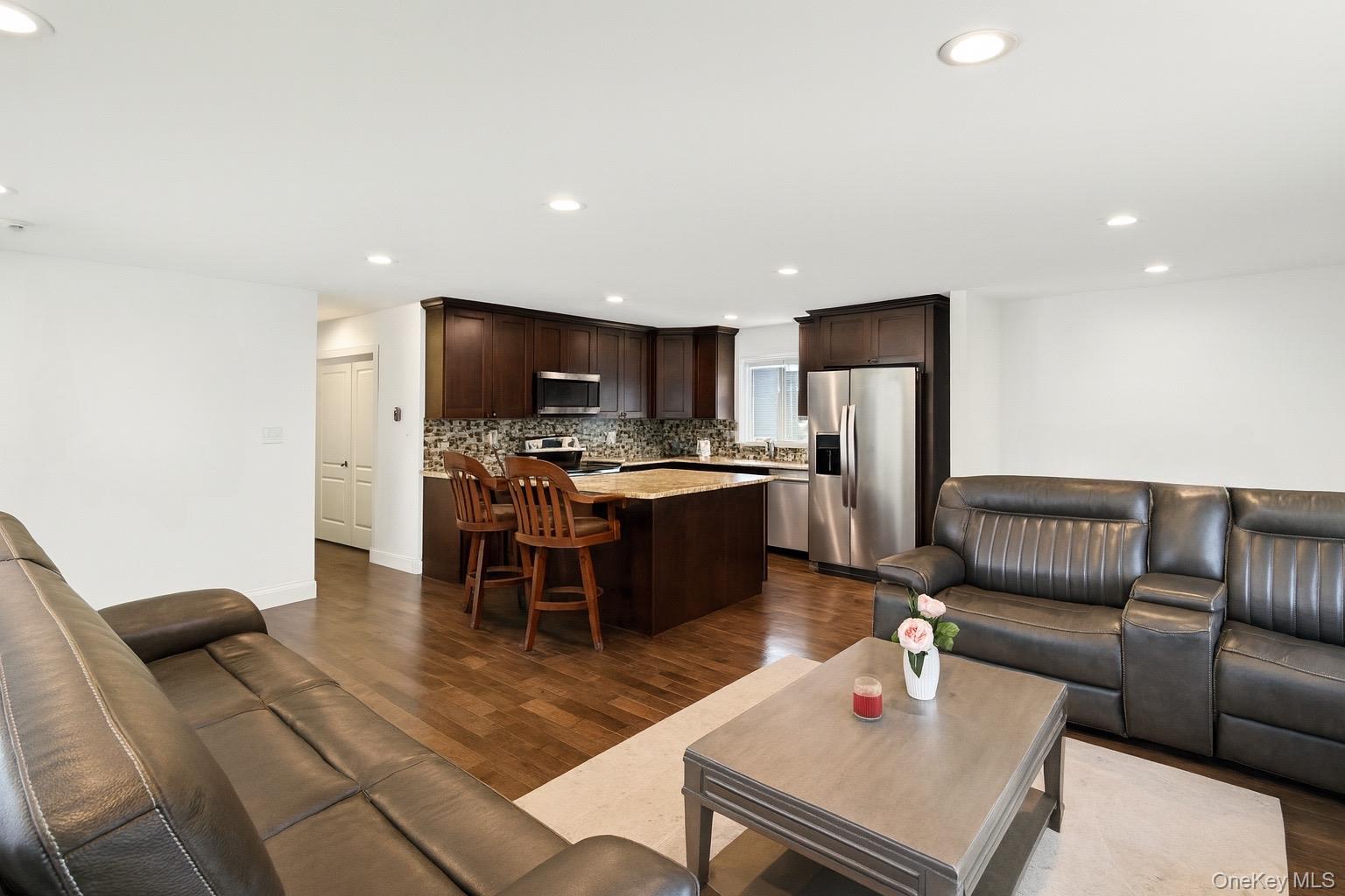 28 Ozark Street, Ronkonkoma, NY 11779