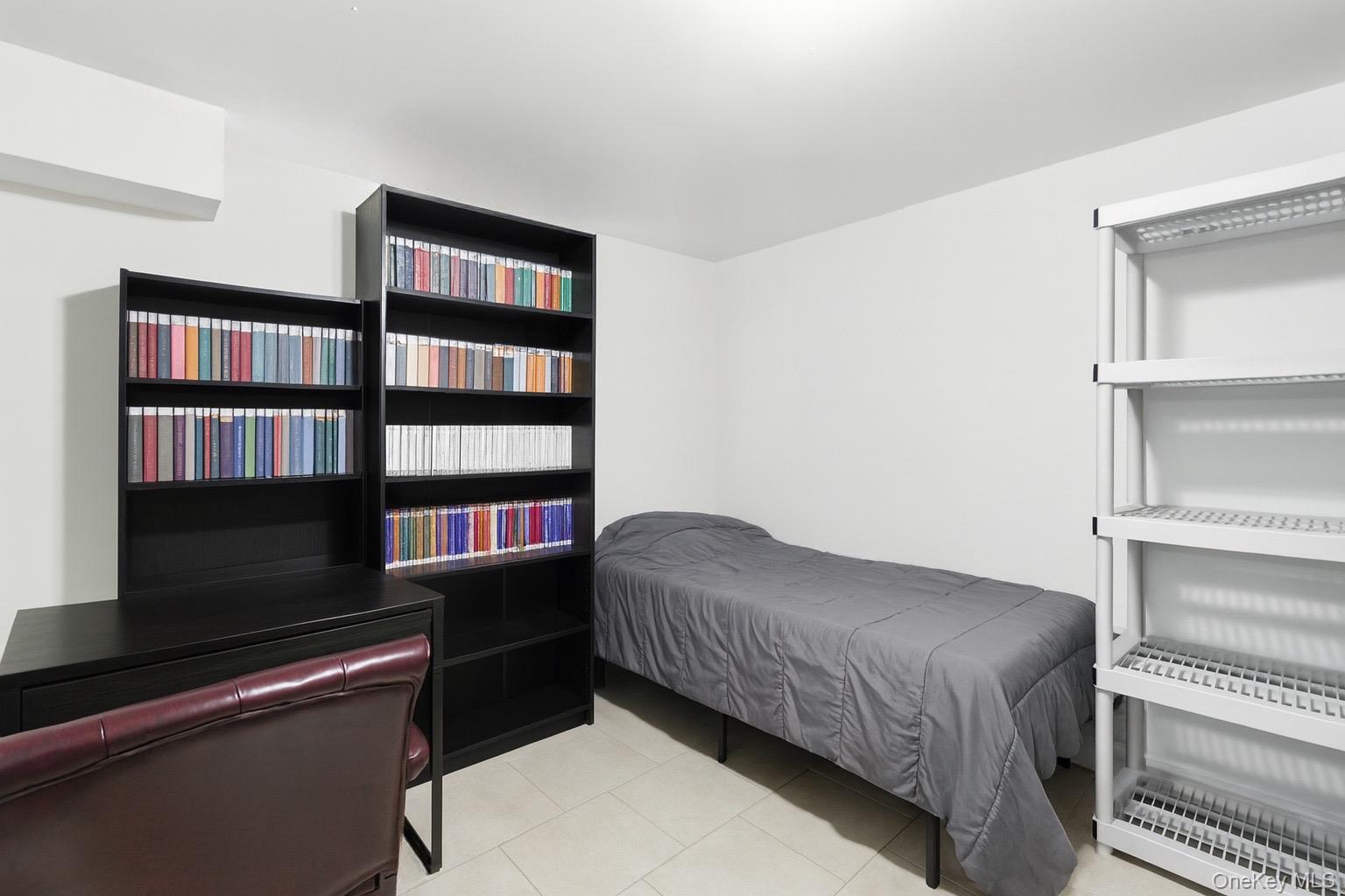 28 Ozark Street, Ronkonkoma, NY 11779