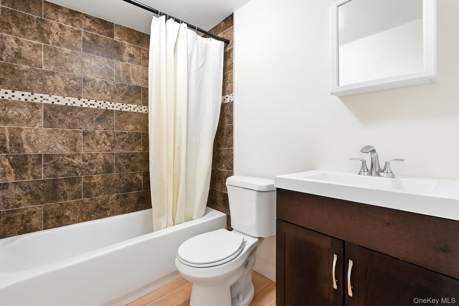 28 Ozark Street, Ronkonkoma, NY 11779