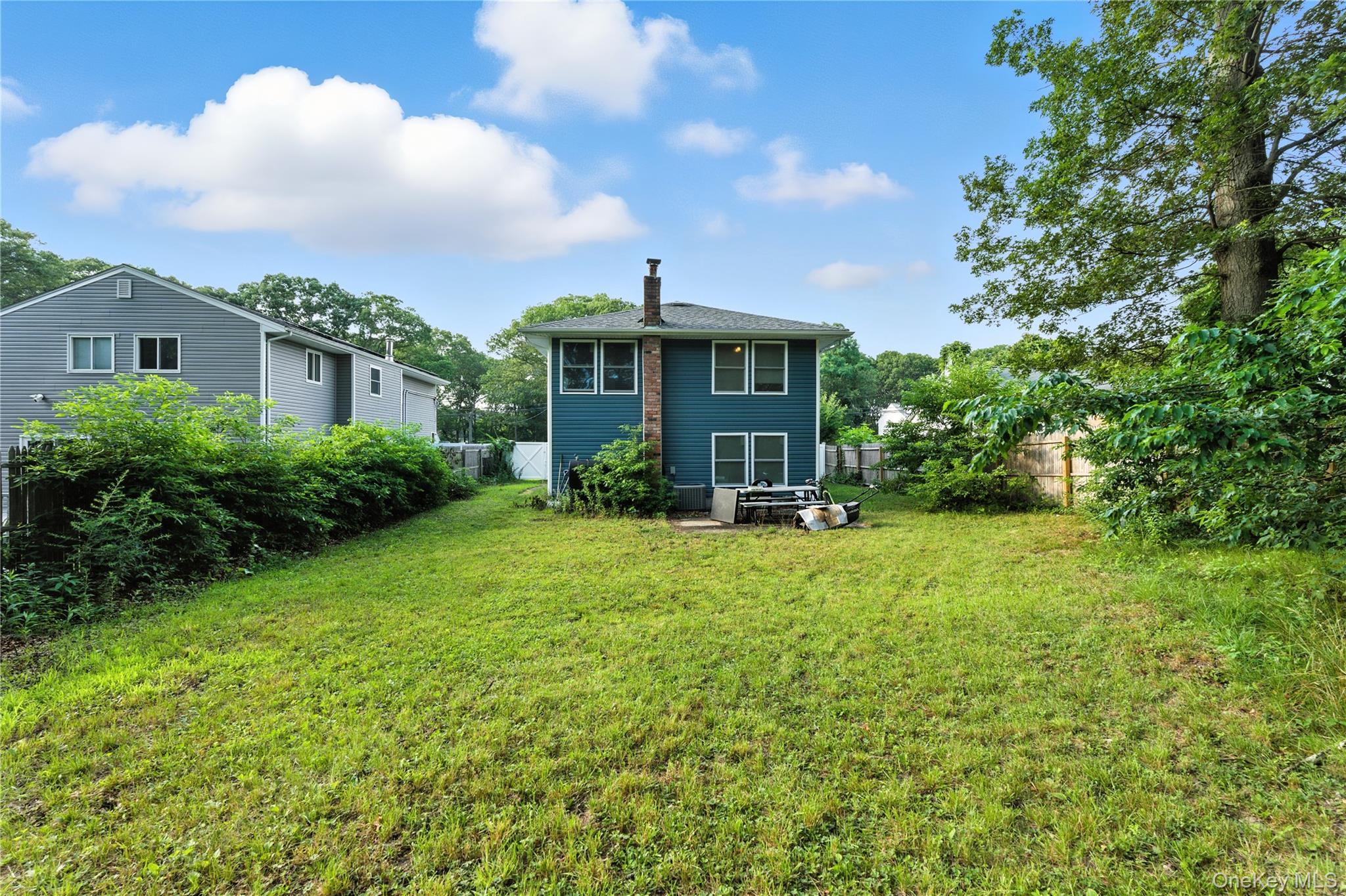 28 Ozark Street, Ronkonkoma, NY 11779