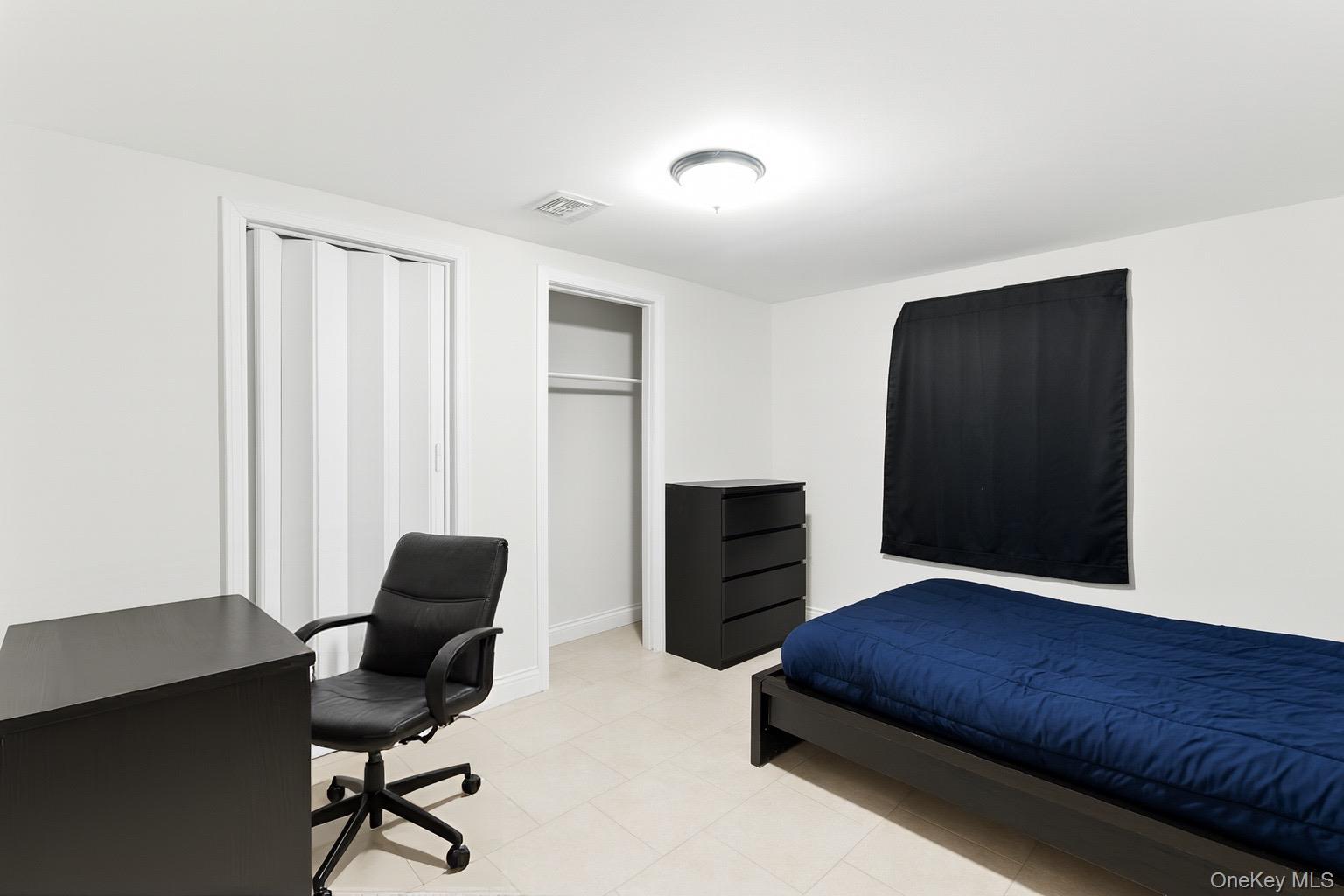 28 Ozark Street, Ronkonkoma, NY 11779