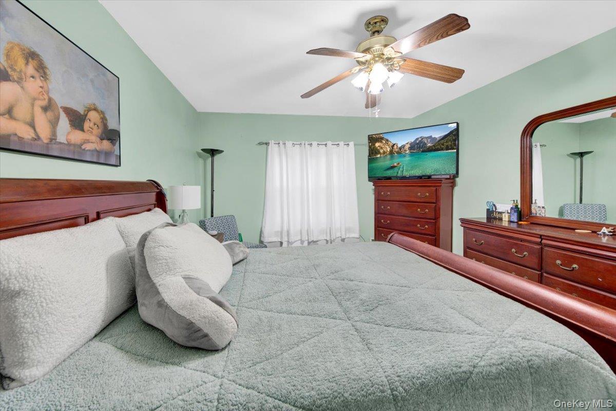 3226 Ampere Avenue, Bronx, NY 10465