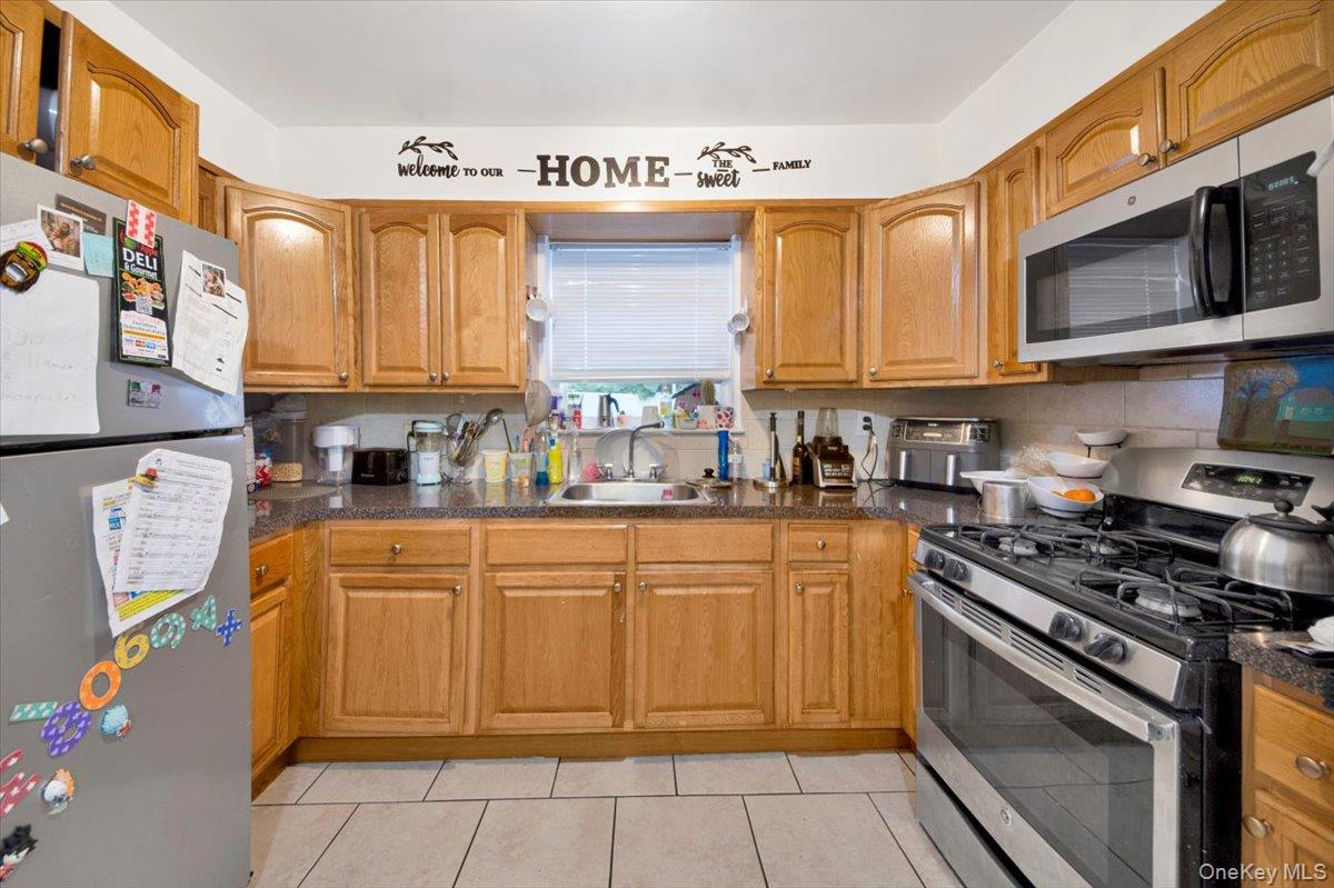 3226 Ampere Avenue, Bronx, NY 10465