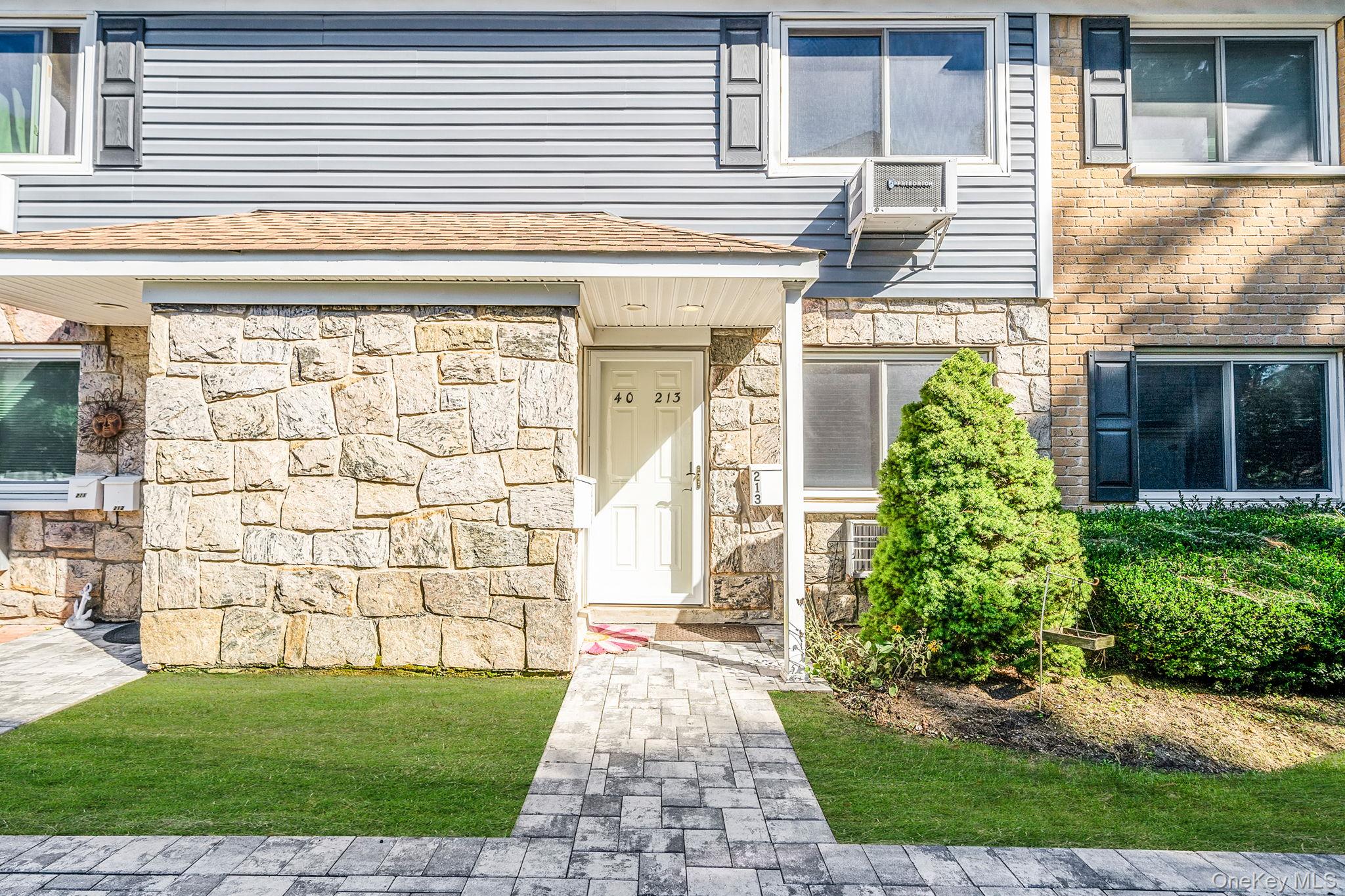 40 W 4th Street # 213, Patchogue, NY 11772