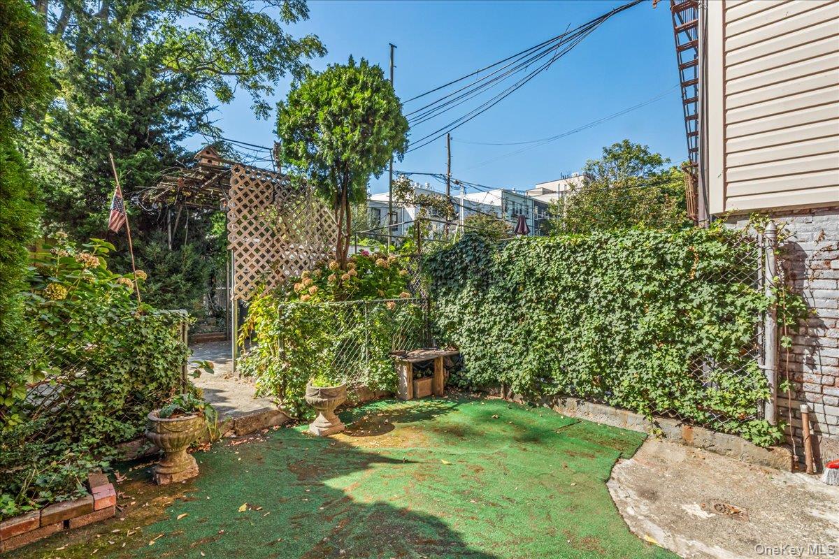 37 Jewel Street, Brooklyn, NY 11222