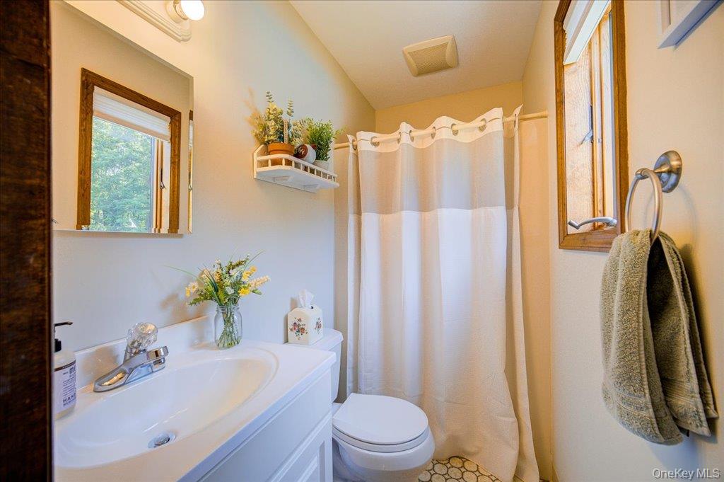 244 Rombout Road, Pleasant Valley, NY 12569