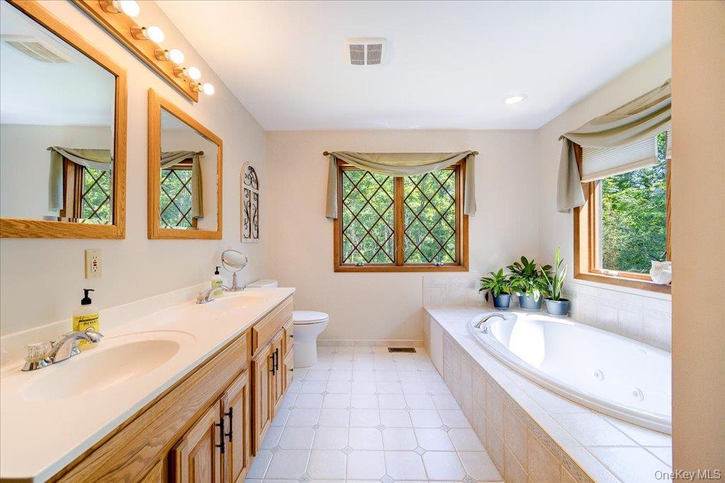 244 Rombout Road, Pleasant Valley, NY 12569