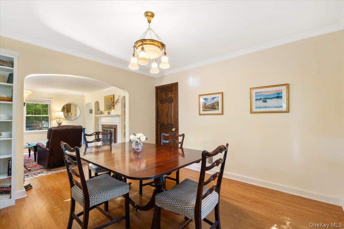 15 Shorthill Road, Ardsley, NY 10502