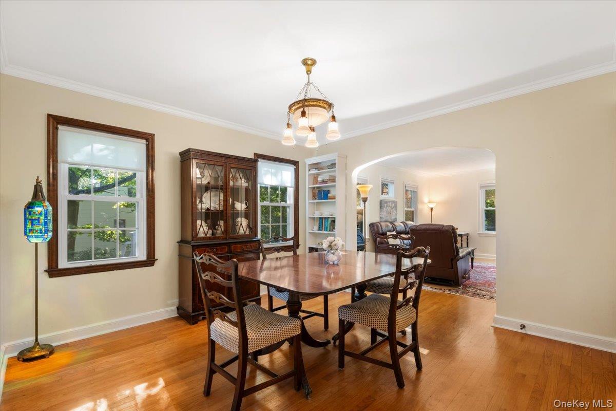 15 Shorthill Road, Ardsley, NY 10502