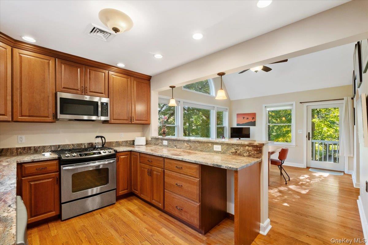 15 Shorthill Road, Ardsley, NY 10502