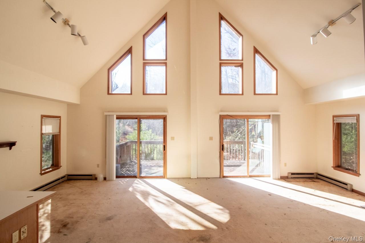 140 Stillerberg Strada, Rochester, NY 12446