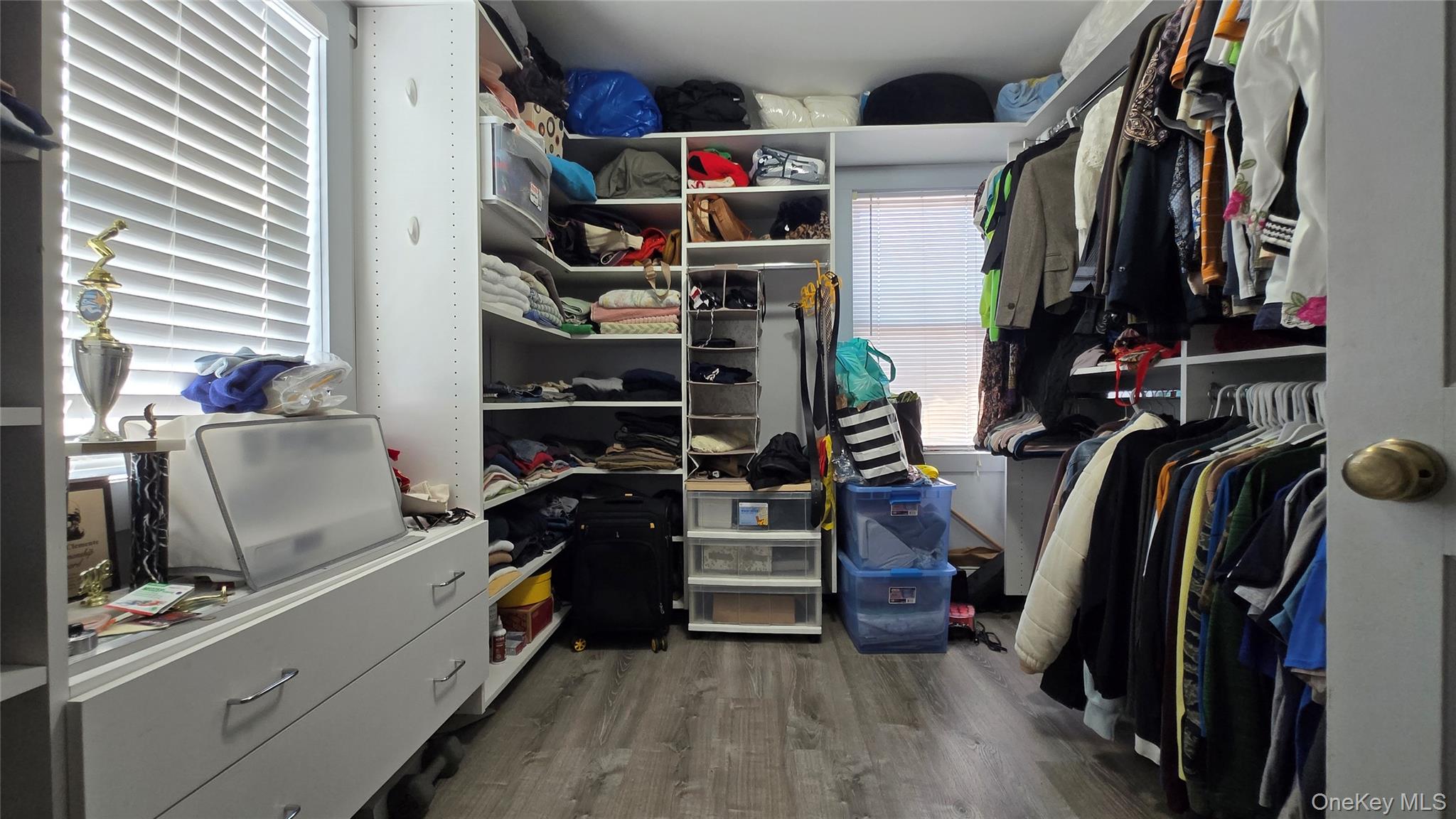 170 E Mineola Avenue, Valley Stream, NY 11580