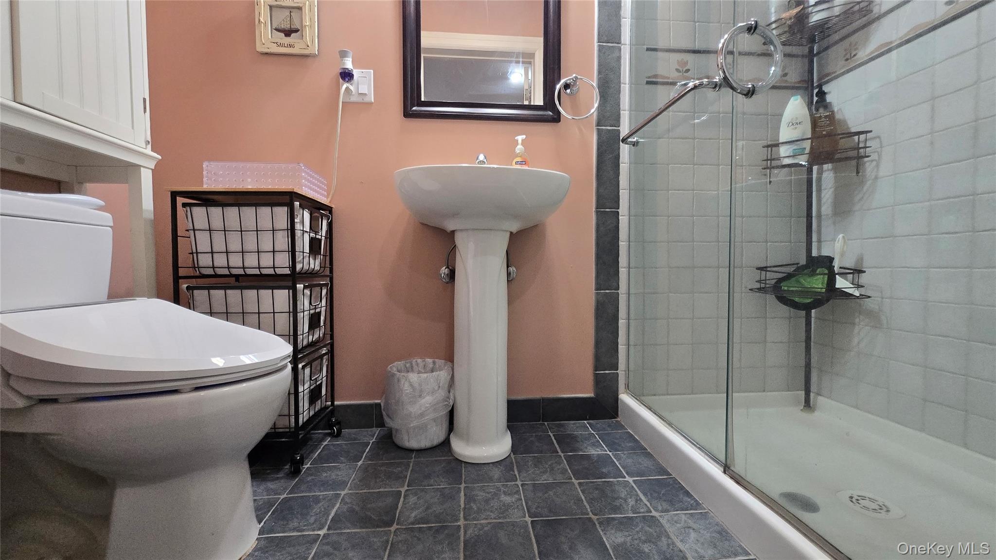 170 E Mineola Avenue, Valley Stream, NY 11580