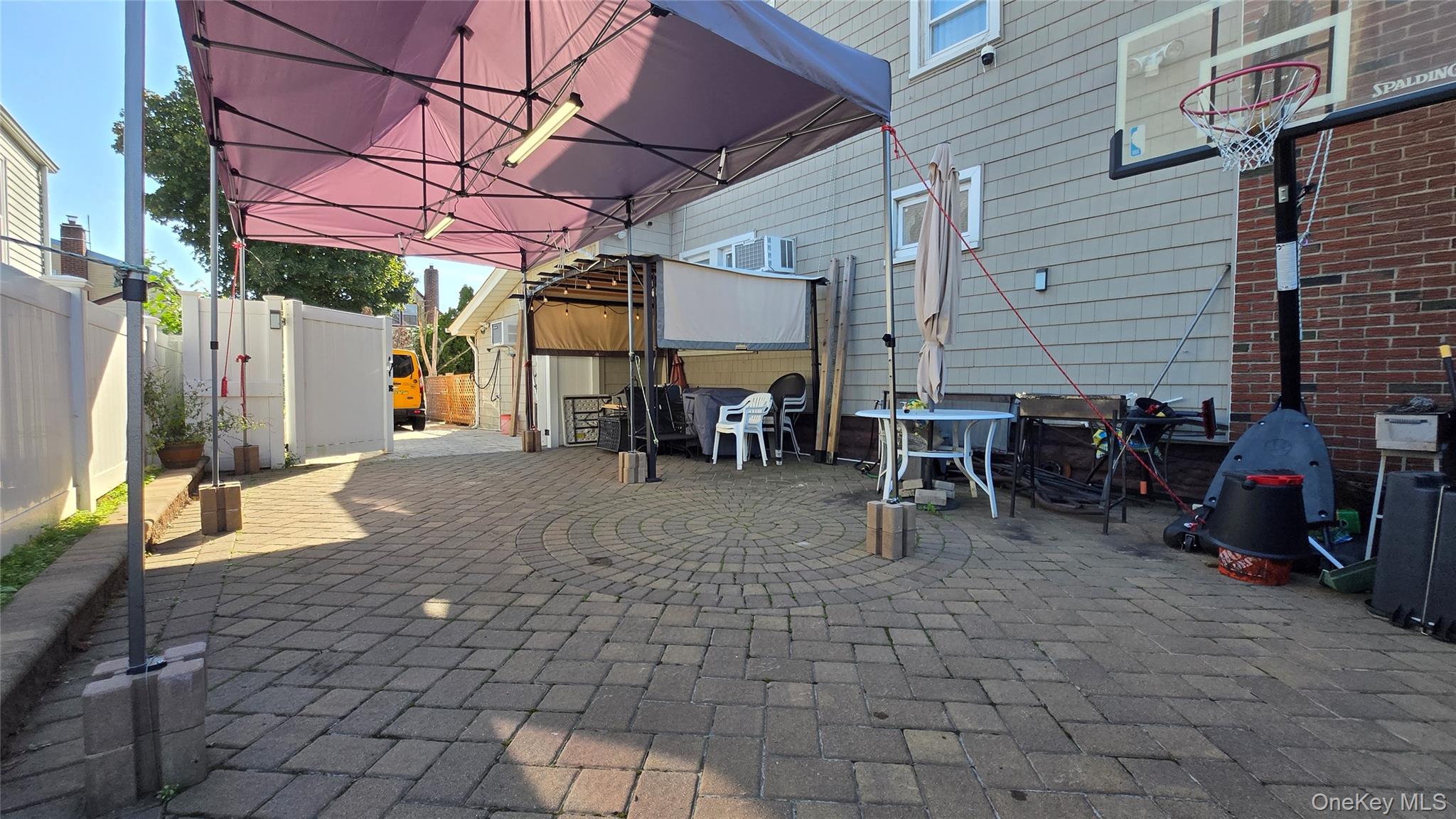 170 E Mineola Avenue, Valley Stream, NY 11580