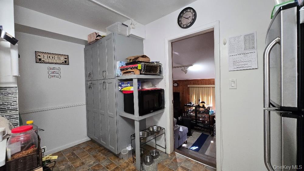 170 E Mineola Avenue, Valley Stream, NY 11580