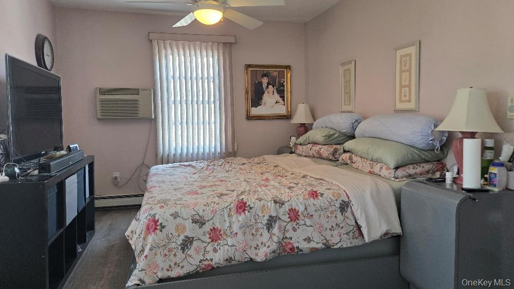 170 E Mineola Avenue, Valley Stream, NY 11580