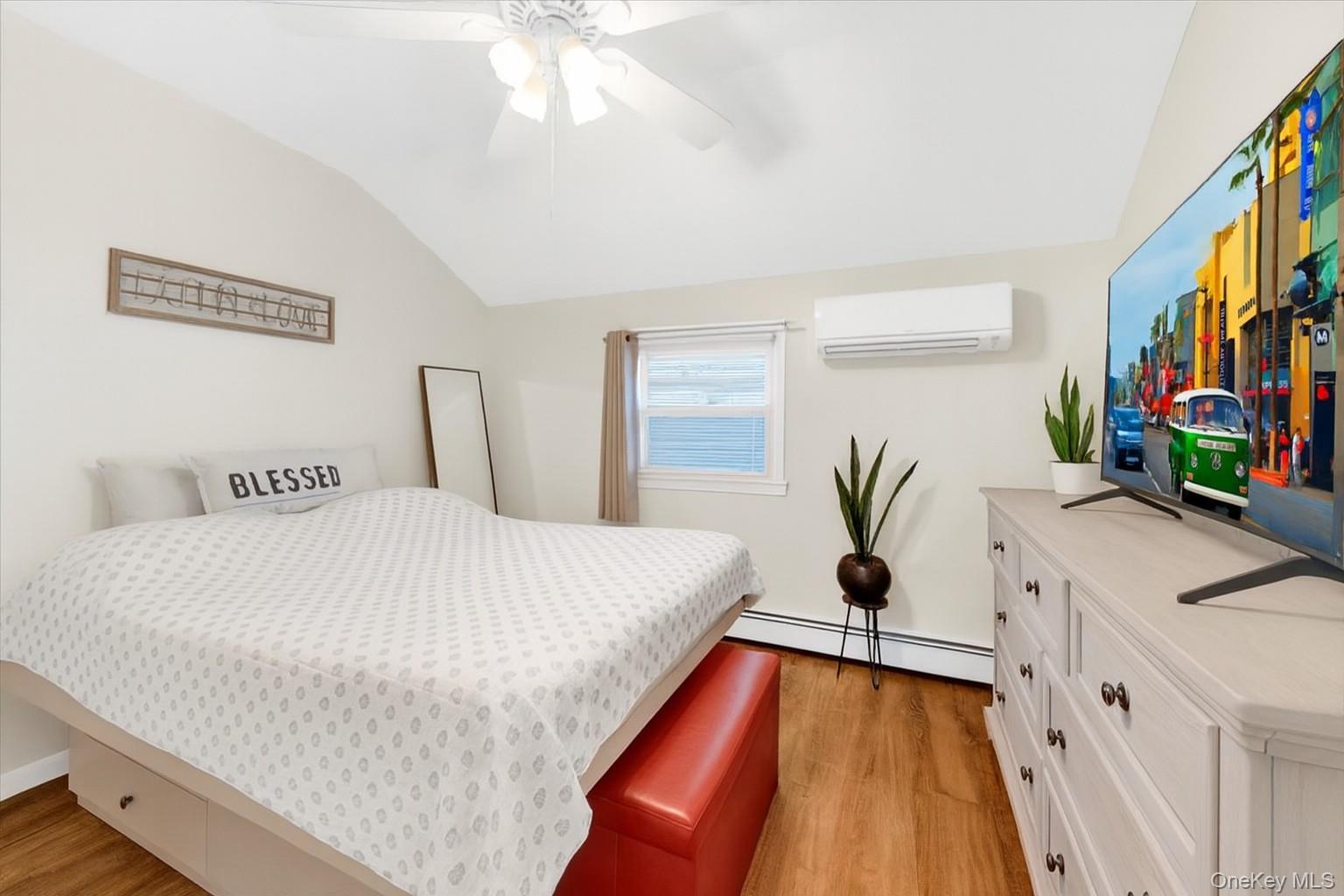 6 Edgewater Park # 6D, Bronx, NY 10465