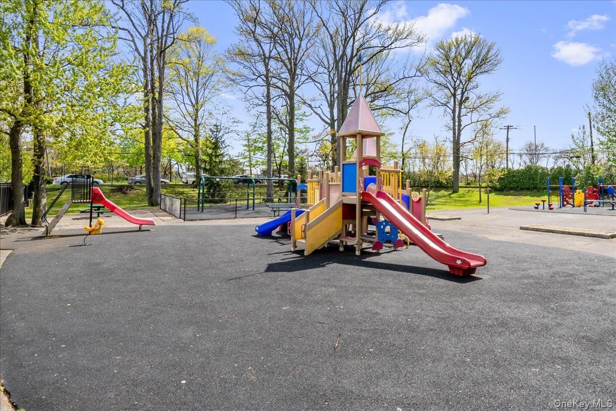 6 Edgewater Park # 6D, Bronx, NY 10465