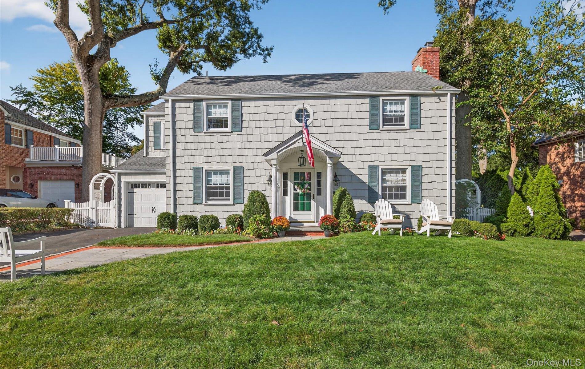 53 Eakins Road, Manhasset, NY 11030