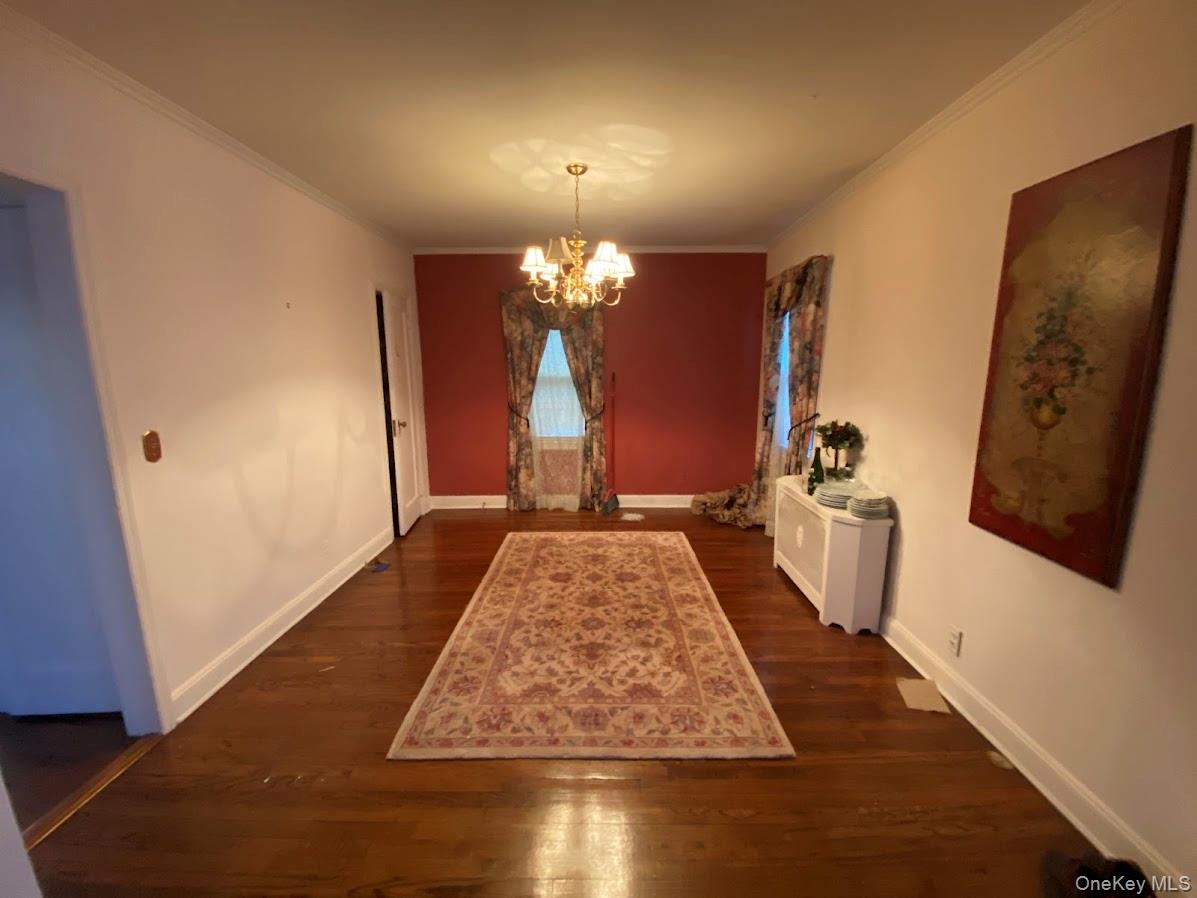 10 Purdy Court, Rockville Centre, NY 11570