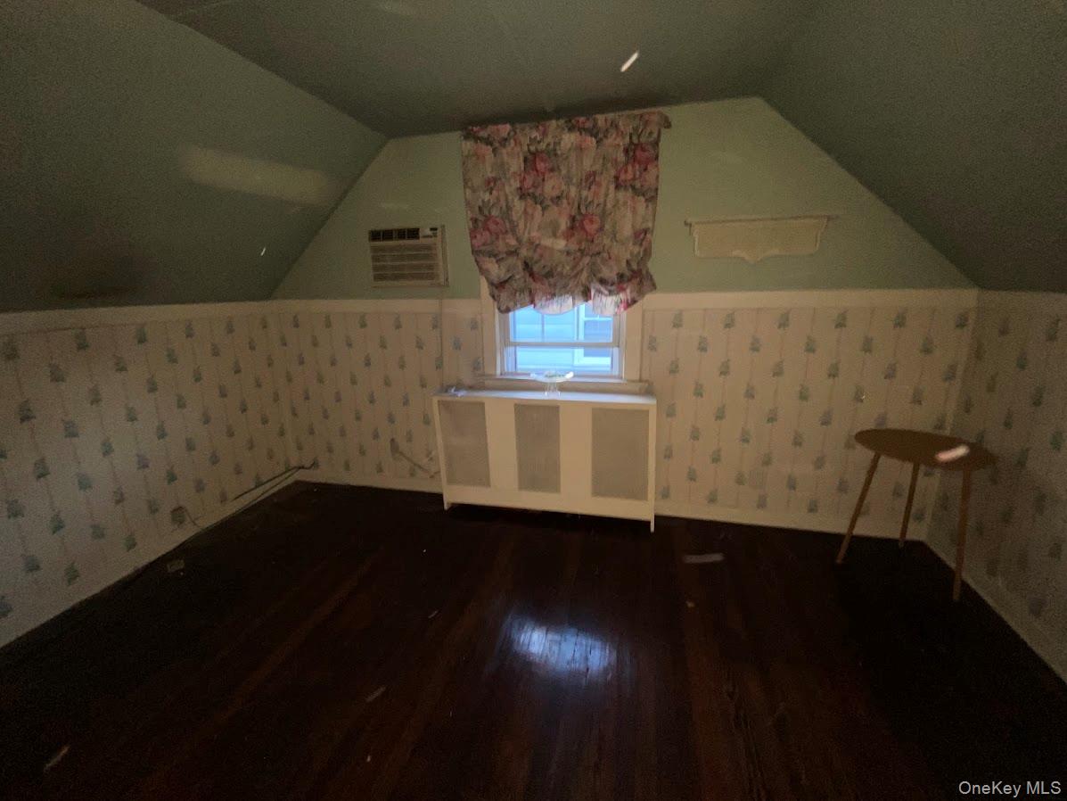 10 Purdy Court, Rockville Centre, NY 11570